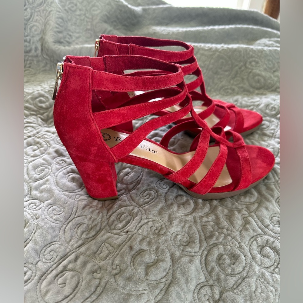 NWOT 8.5 W
 Bella-Vita red suede strappy sandals rubber soles